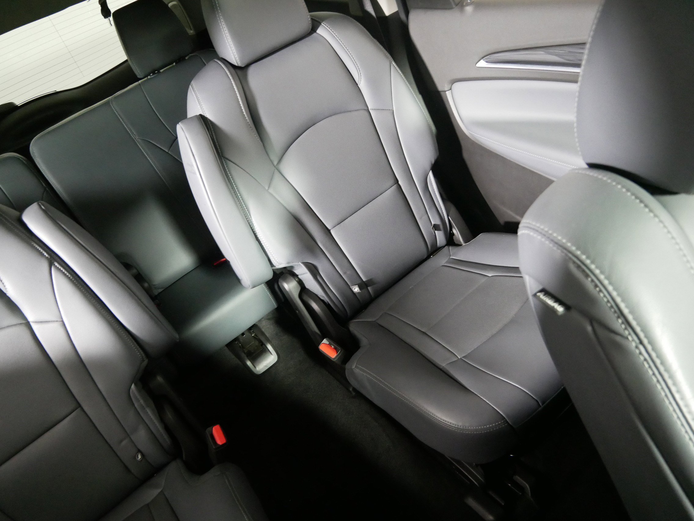 Used 2020 Buick Enclave Essence image 14