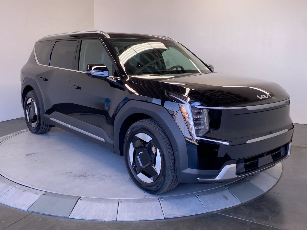 New 2026 Kia EV9 Wind AWD/4WD image 7
