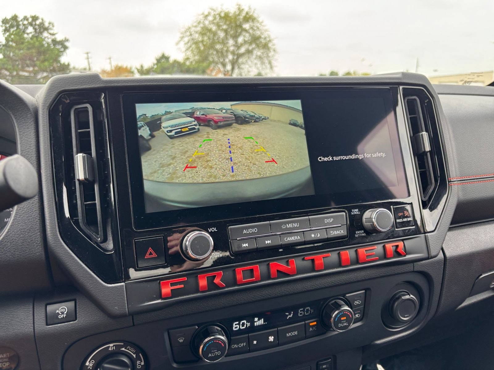 Used 2026 Nissan Frontier PRO-4X AWD/4WD image 24