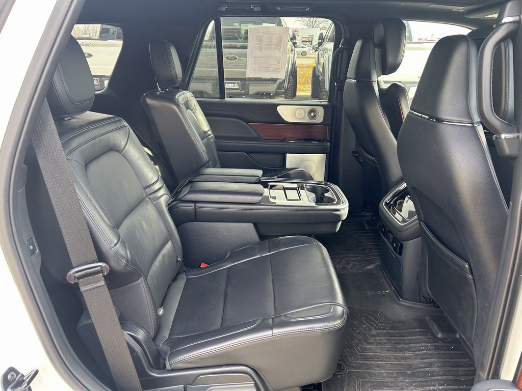 Used 2023 Lincoln Navigator Reserve image 19