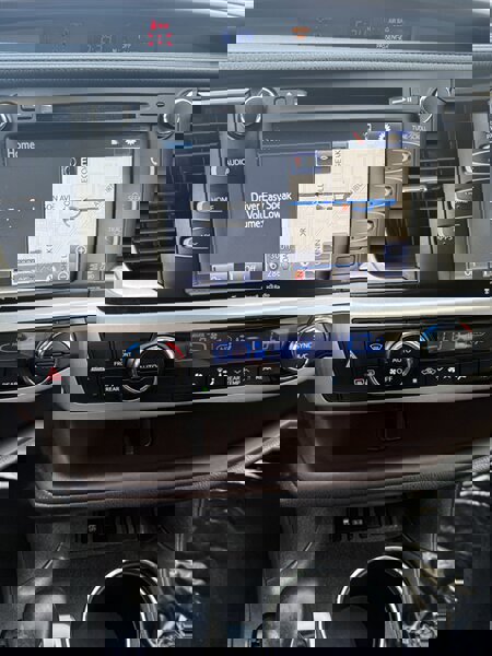 Used 2017 Toyota Highlander XLE image 12