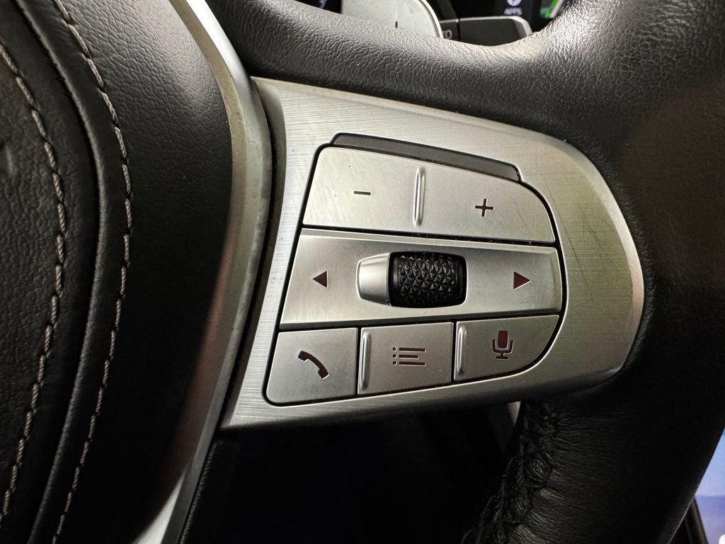 Used 2022 BMW X7 xDrive40i w/ Executive Package image 30