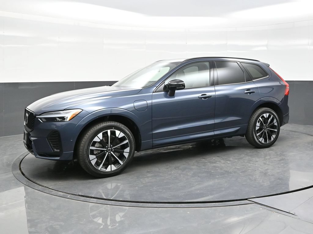 New 2026 Volvo XC60 T8 Plus w/ Climate Package AWD/4WD image 3