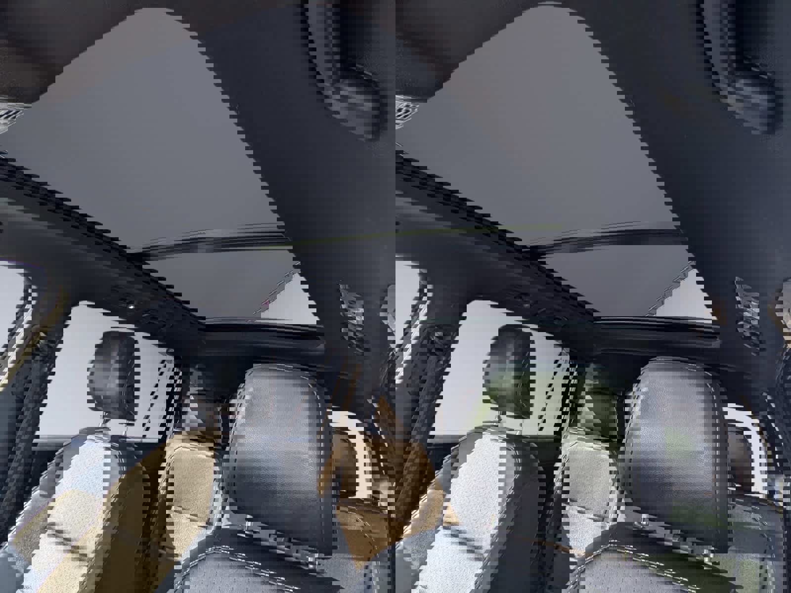 Used 2021 Volkswagen Tiguan SE R-Line image 17