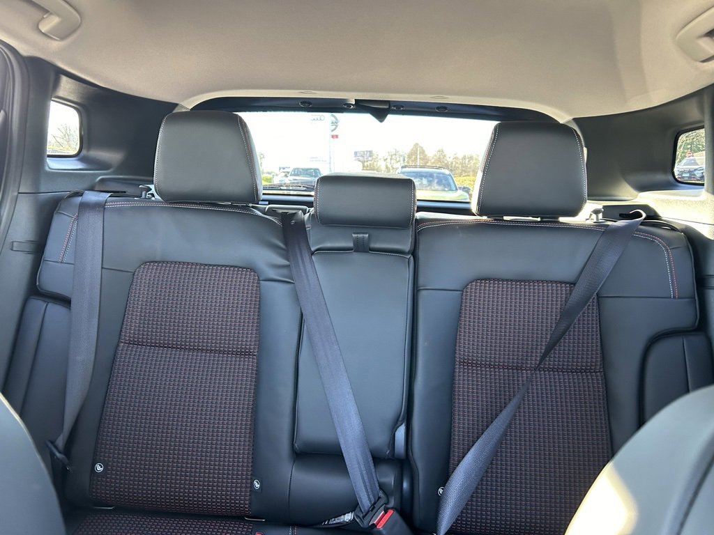 New 2025 Nissan Kicks SR w/ Illumination Package image 19