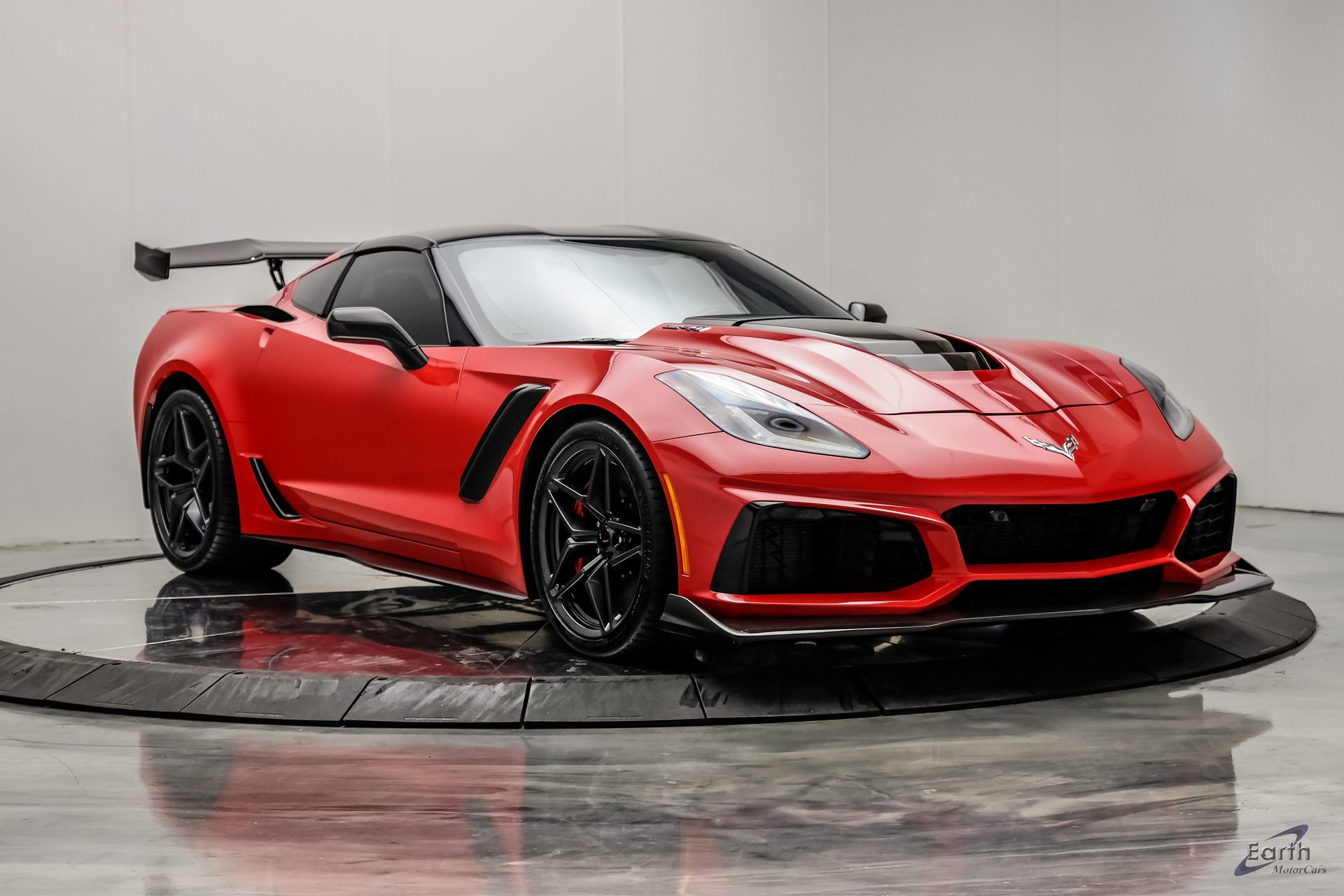 Used 2019 Chevrolet Corvette ZR1 RWD image 30