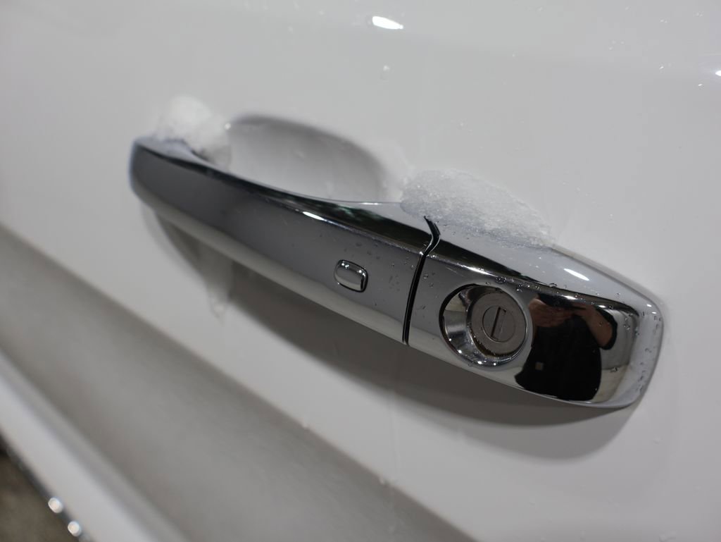 Certified 2021 Jeep Grand Cherokee Limited w/ Trailer Tow Group IV image 11