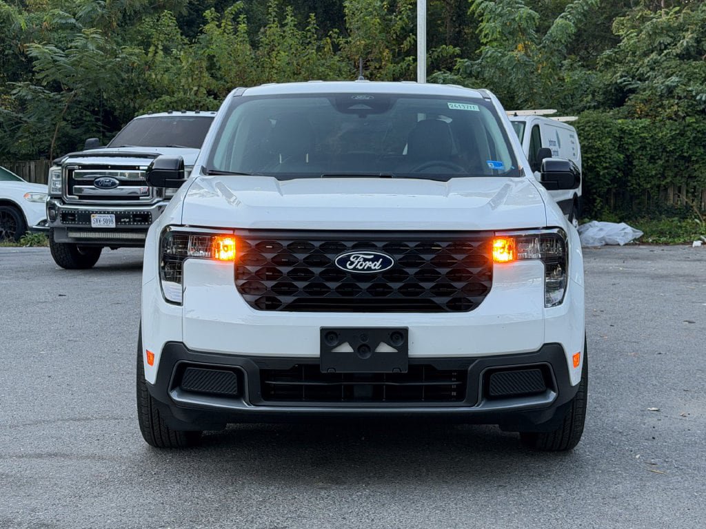 New 2026 Ford Maverick XLT w/ Equipment Group 301A AWD/4WD image 2