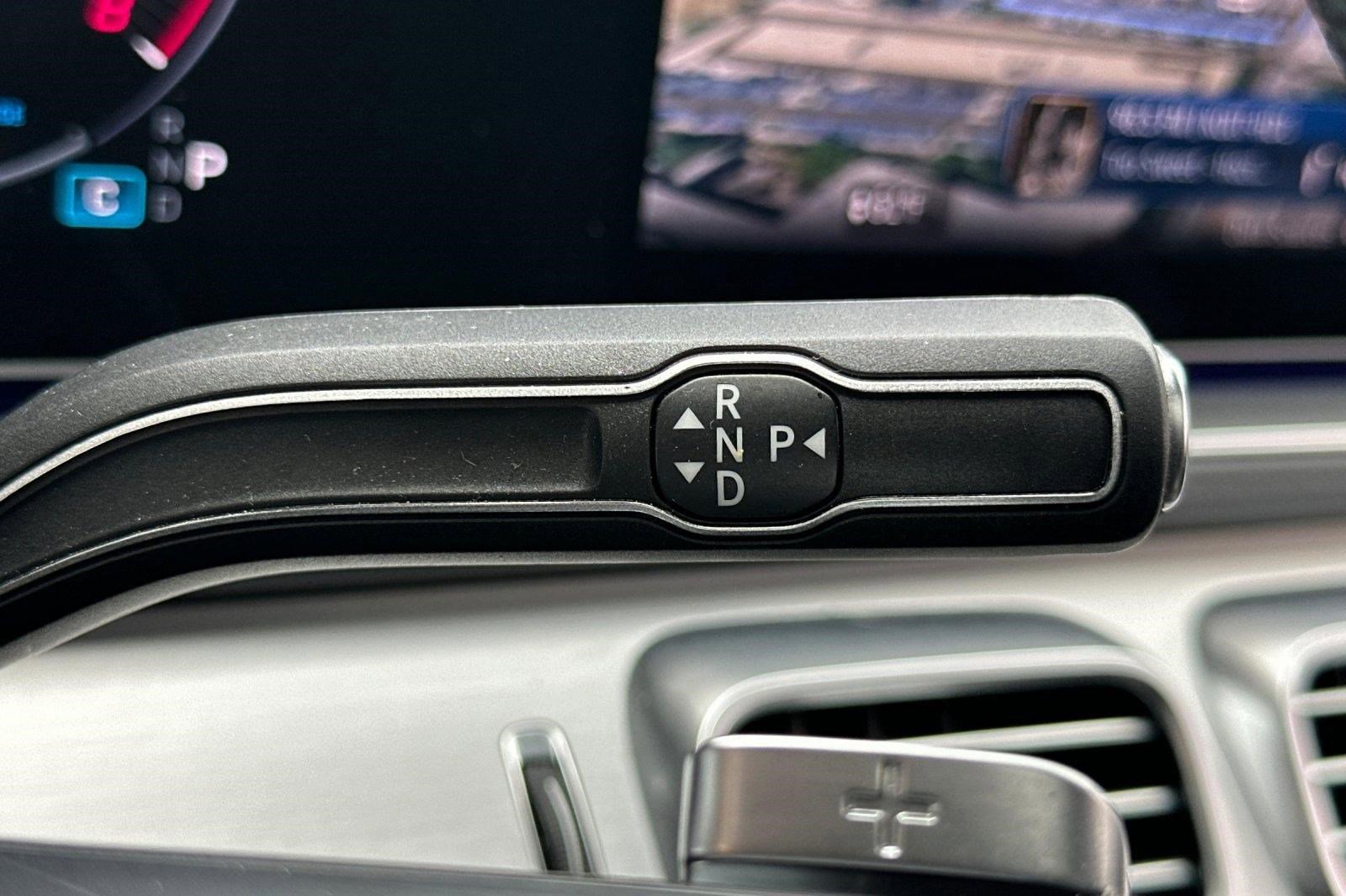 Used 2025 Mercedes-Benz GLS 450 4MATIC image 18