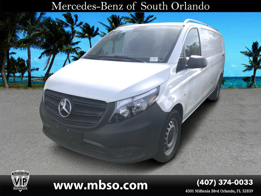 Used 2023 Mercedes-Benz Metris image 4
