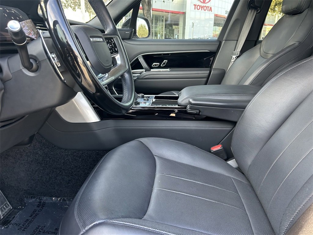 Used 2023 Land Rover Range Rover SE image 11