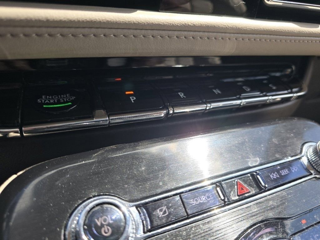 Used 2023 Lincoln Nautilus Reserve w/ Cargo Utility Package AWD/4WD image 31