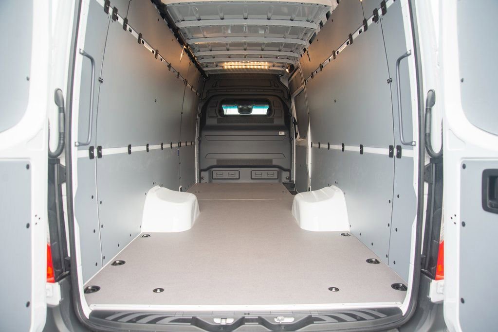 Used 2024 Mercedes-Benz Sprinter 3500 image 36