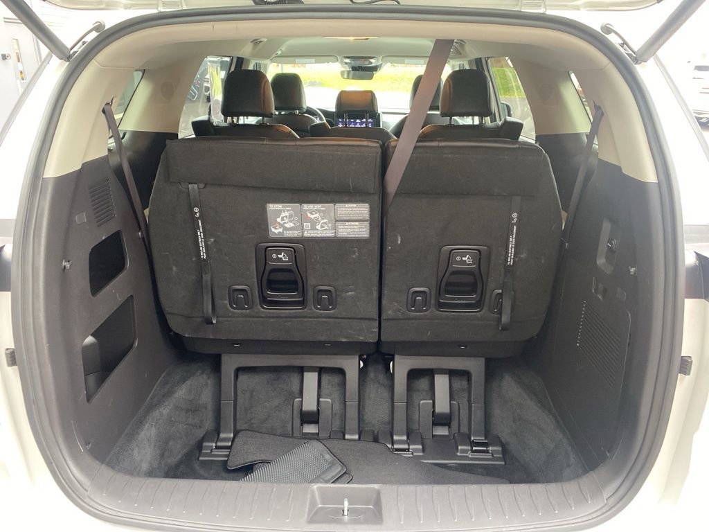Certified 2023 Kia Carnival EX image 20