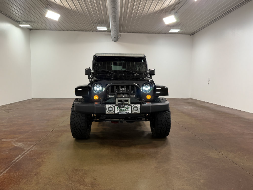 Used 2015 Jeep Wrangler Unlimited Sahara w/ Connectivity Group AWD/4WD image 29