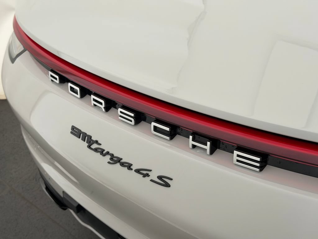 Certified 2021 Porsche 911 AWD/4WD image 26