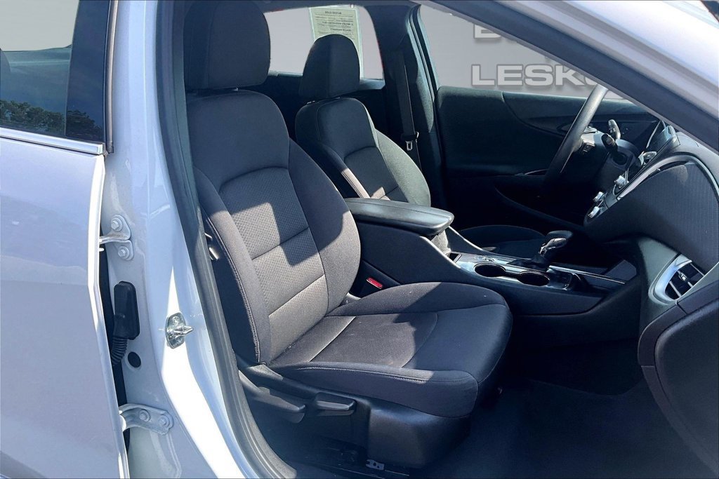 Used 2023 Chevrolet Malibu LT FWD image 7