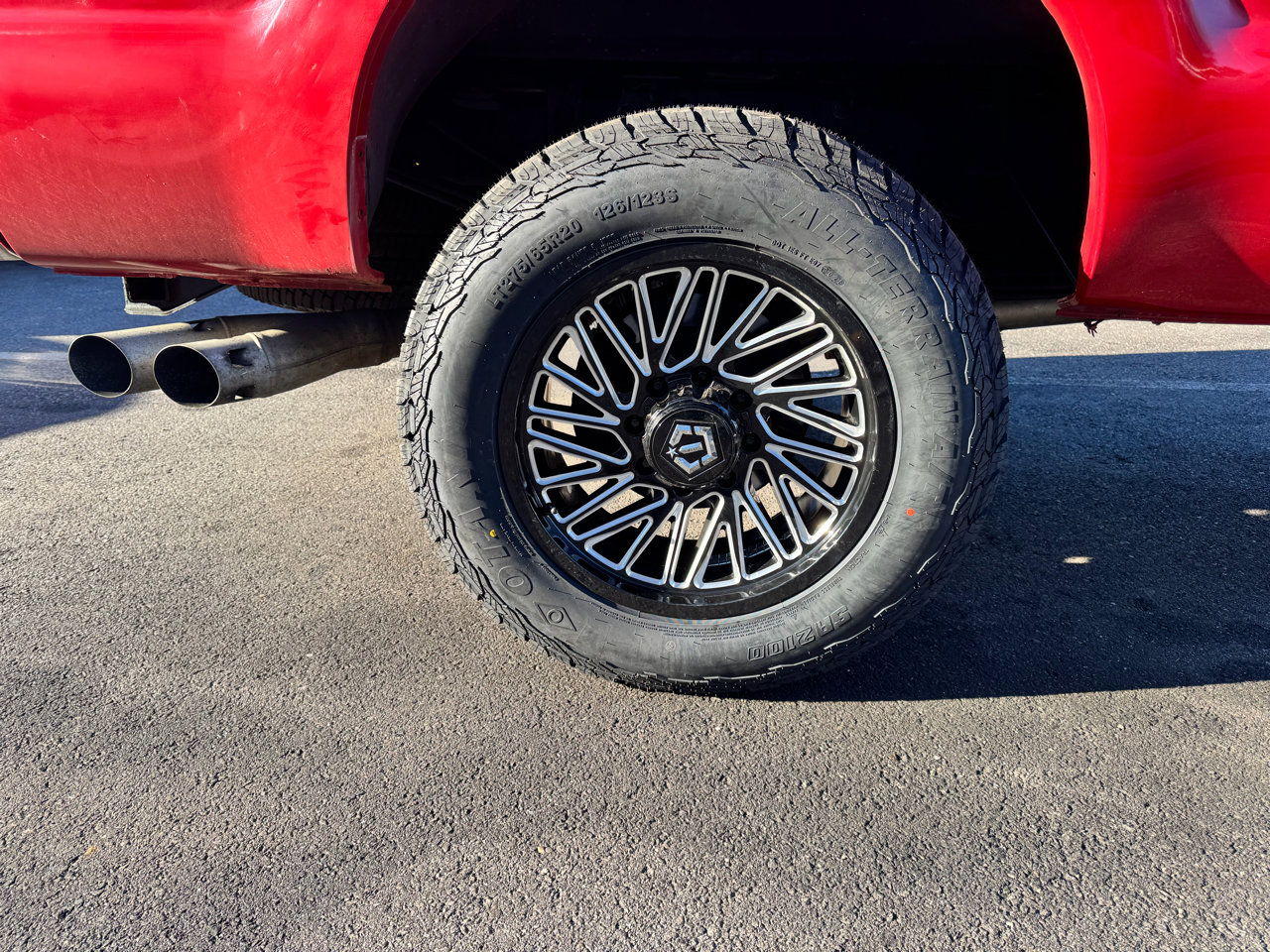 Used 2014 Ford F350 Lariat w/ Lariat Interior Package image 15