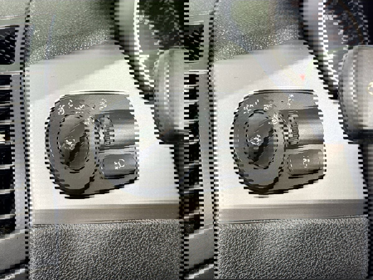 Used 2007 BMW Z4 3.0i image 11