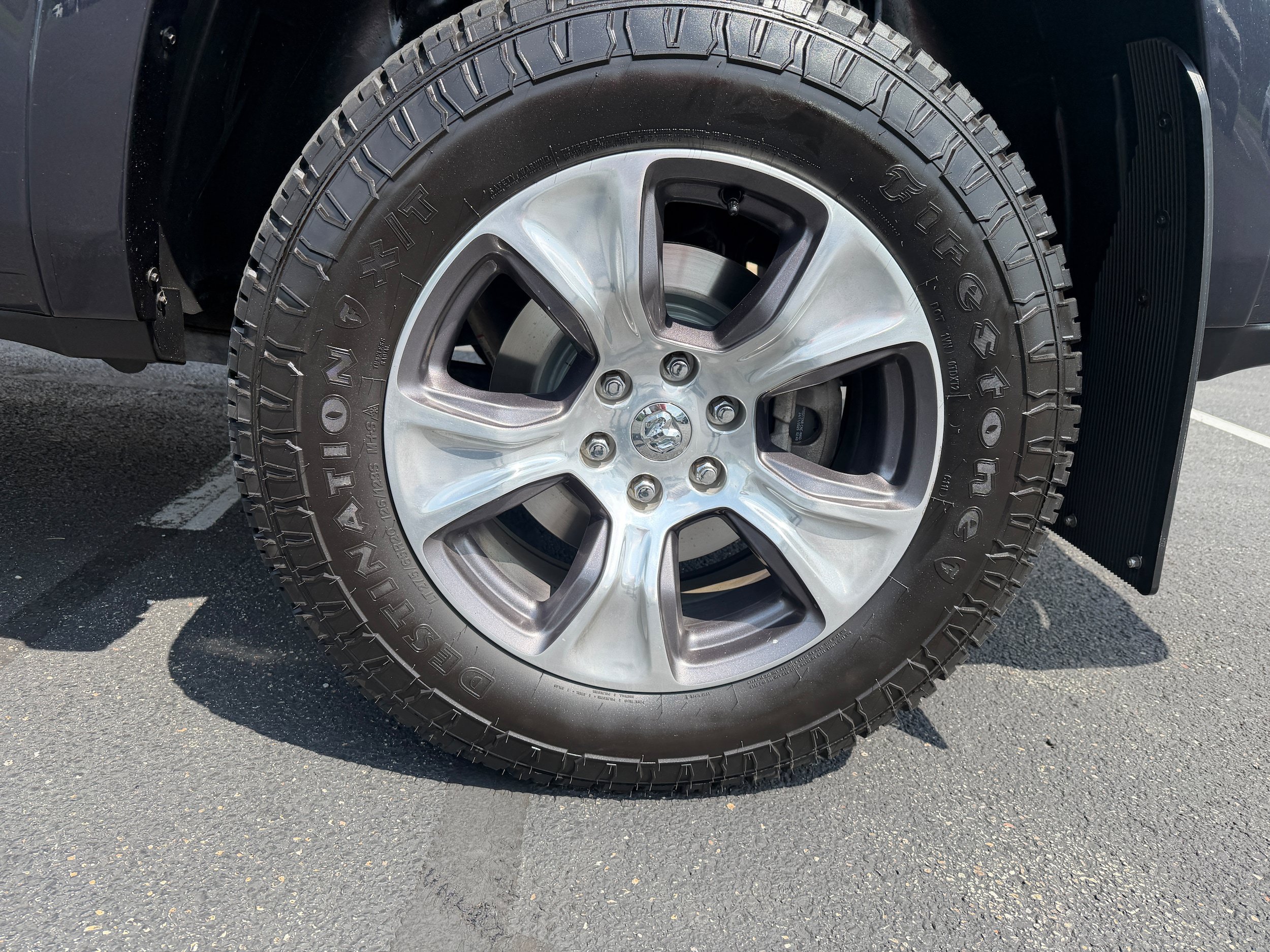 Used 2021 RAM 1500 Laramie AWD/4WD image 10