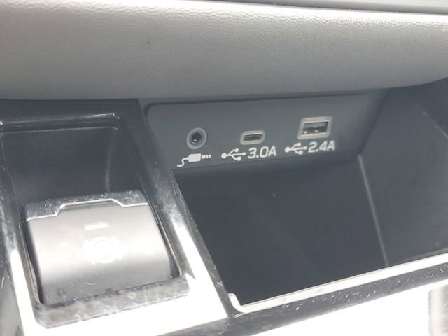 Used 2024 Subaru Outback Premium image 29