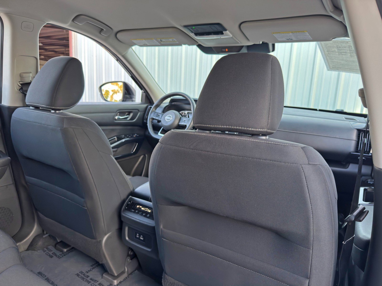 Used 2022 Nissan Pathfinder SV image 32