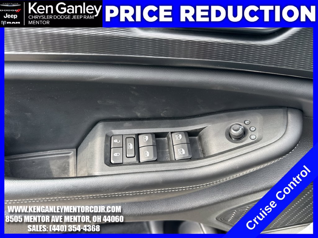 Used 2025 Jeep Grand Cherokee Laredo AWD/4WD image 13