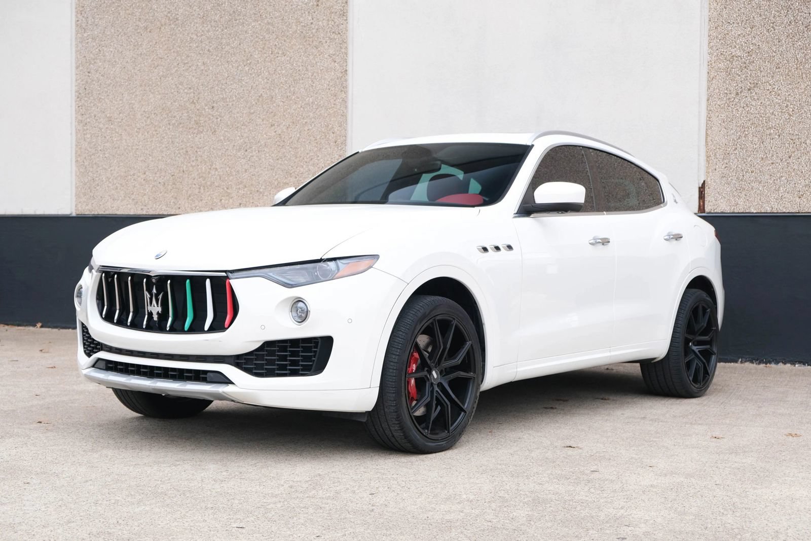 Used 2017 Maserati Levante S AWD/4WD image 5