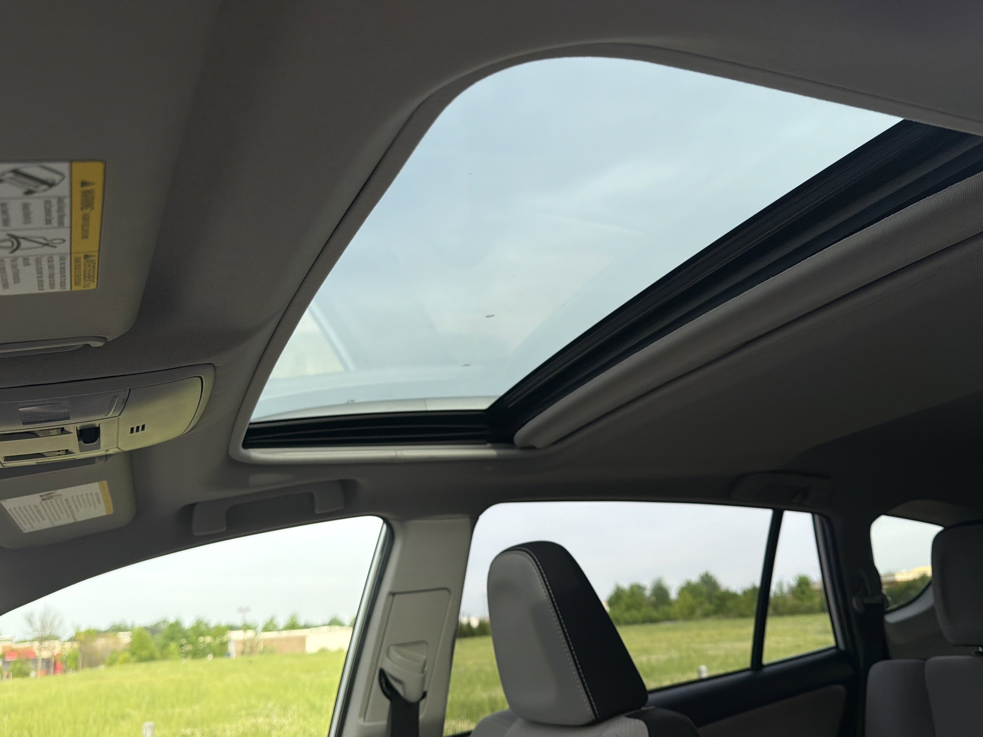 Used 2018 Toyota RAV4 XLE image 11