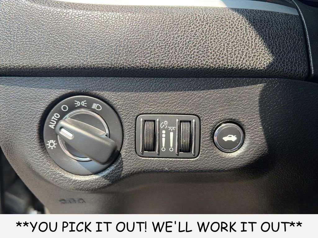 Used 2019 Chrysler 300 Touring w/ Sport Appearance Package RWD image 12