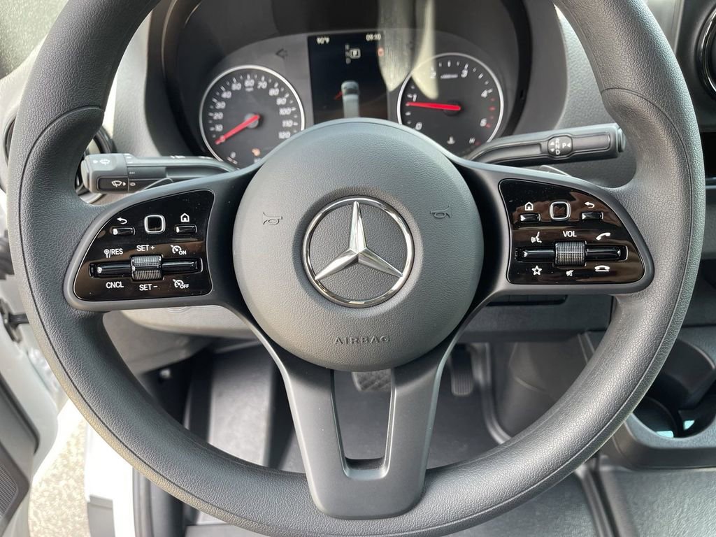 Used 2024 Mercedes-Benz Sprinter 2500 image 17