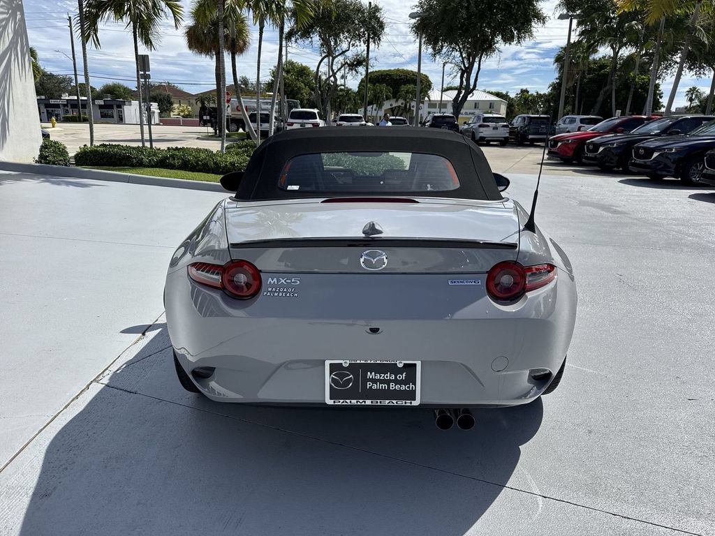 Used 2025 MAZDA MX-5 Miata Club RWD image 2