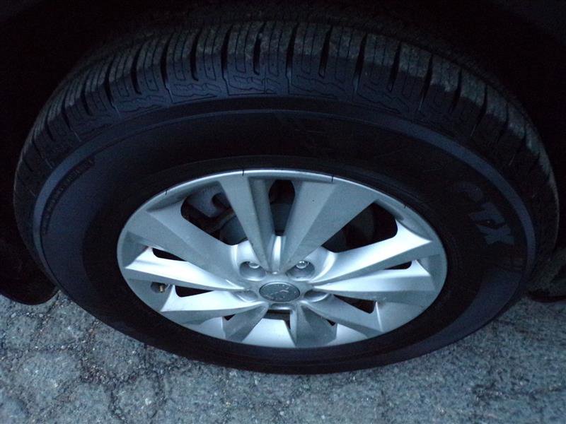 Used 2015 Kia Sedona LX image 37