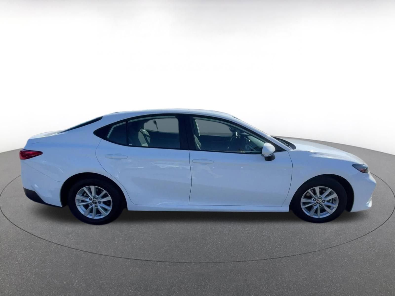 Used 2025 Toyota Camry LE image 16