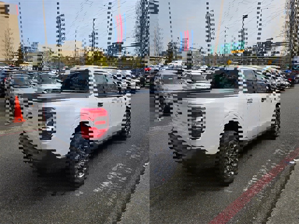 New 2025 Ford Maverick XLT w/ XLT Luxury Package image 5