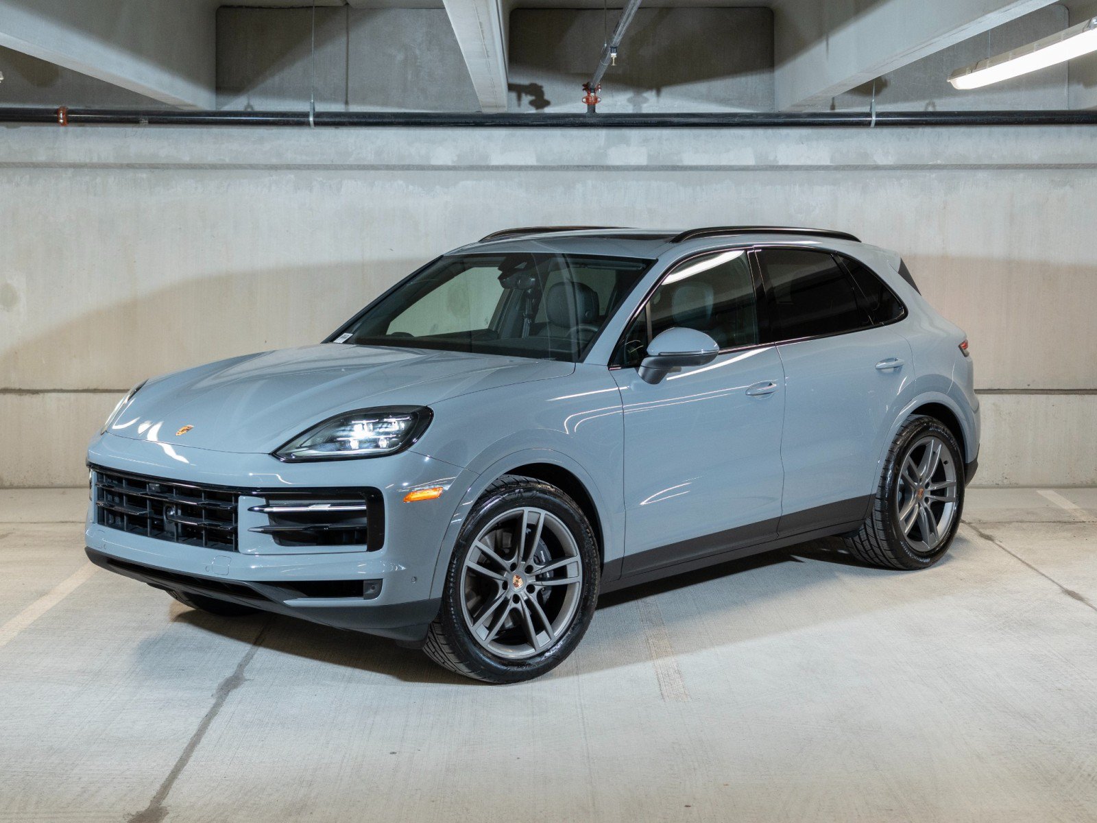 Certified 2026 Porsche Cayenne AWD/4WD image 1
