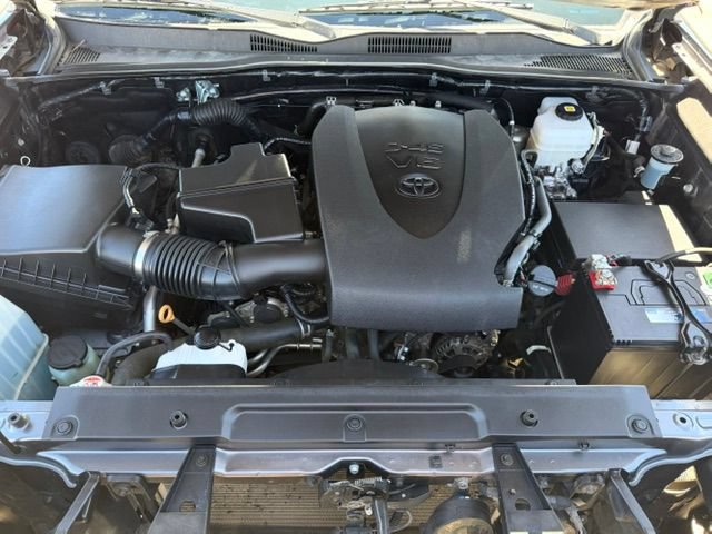 Used 2023 Toyota Tacoma TRD Pro AWD/4WD image 6
