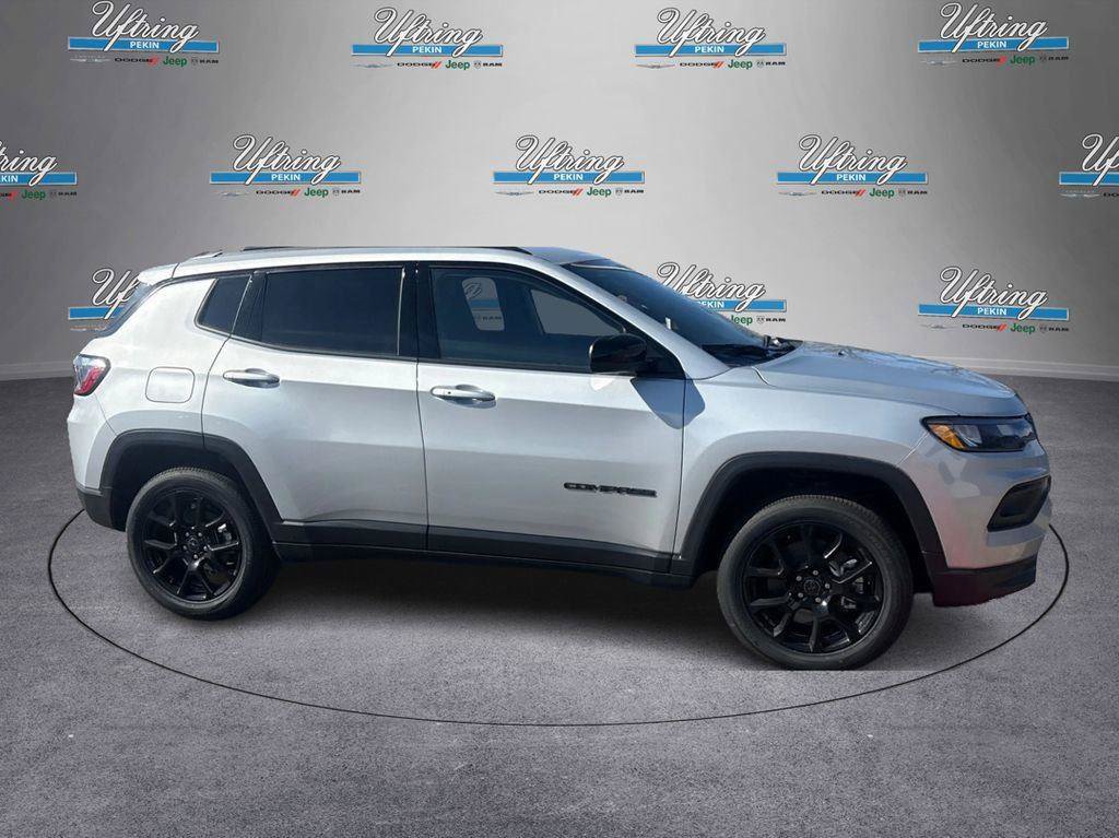 New 2026 Jeep Compass Latitude AWD/4WD image 2