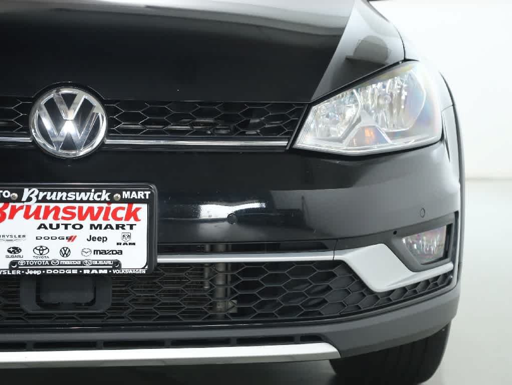 Used 2017 Volkswagen Golf Alltrack SE AWD/4WD image 7