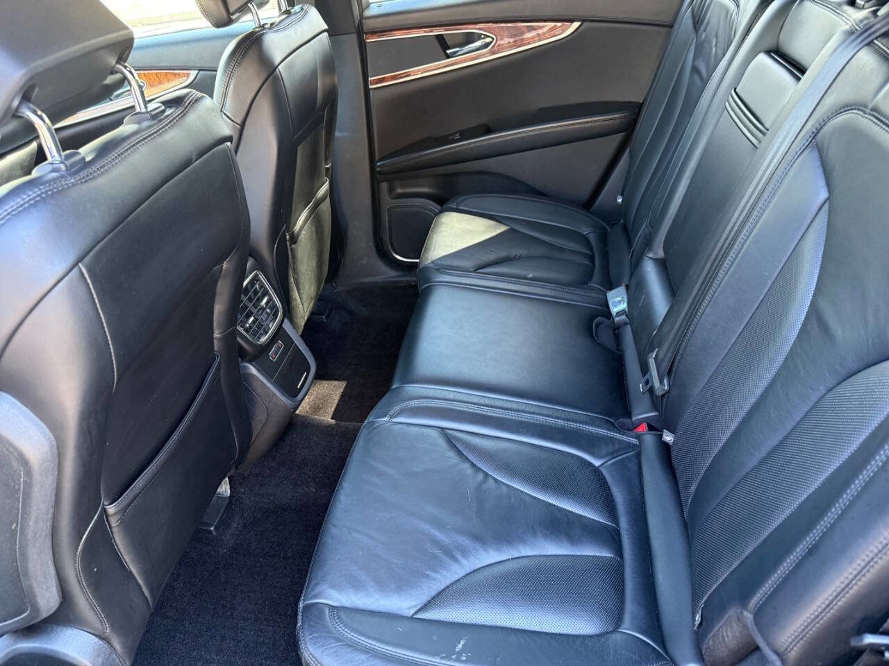 Used 2016 Lincoln MKX Select w/ Select Plus Package image 15