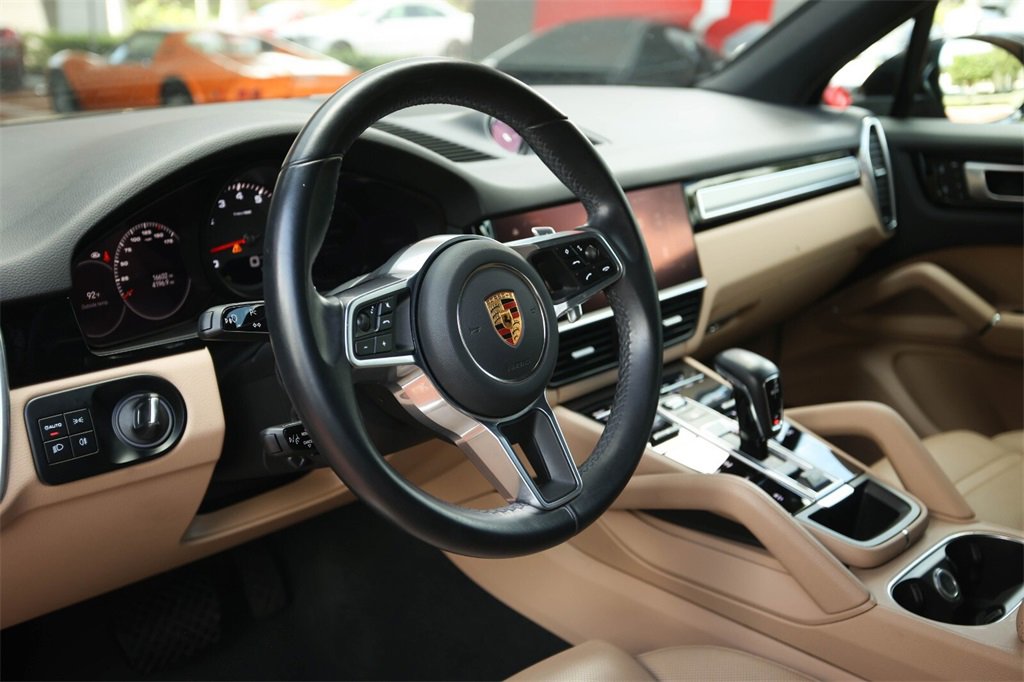 Used 2022 Porsche Cayenne Platinum Edition image 33