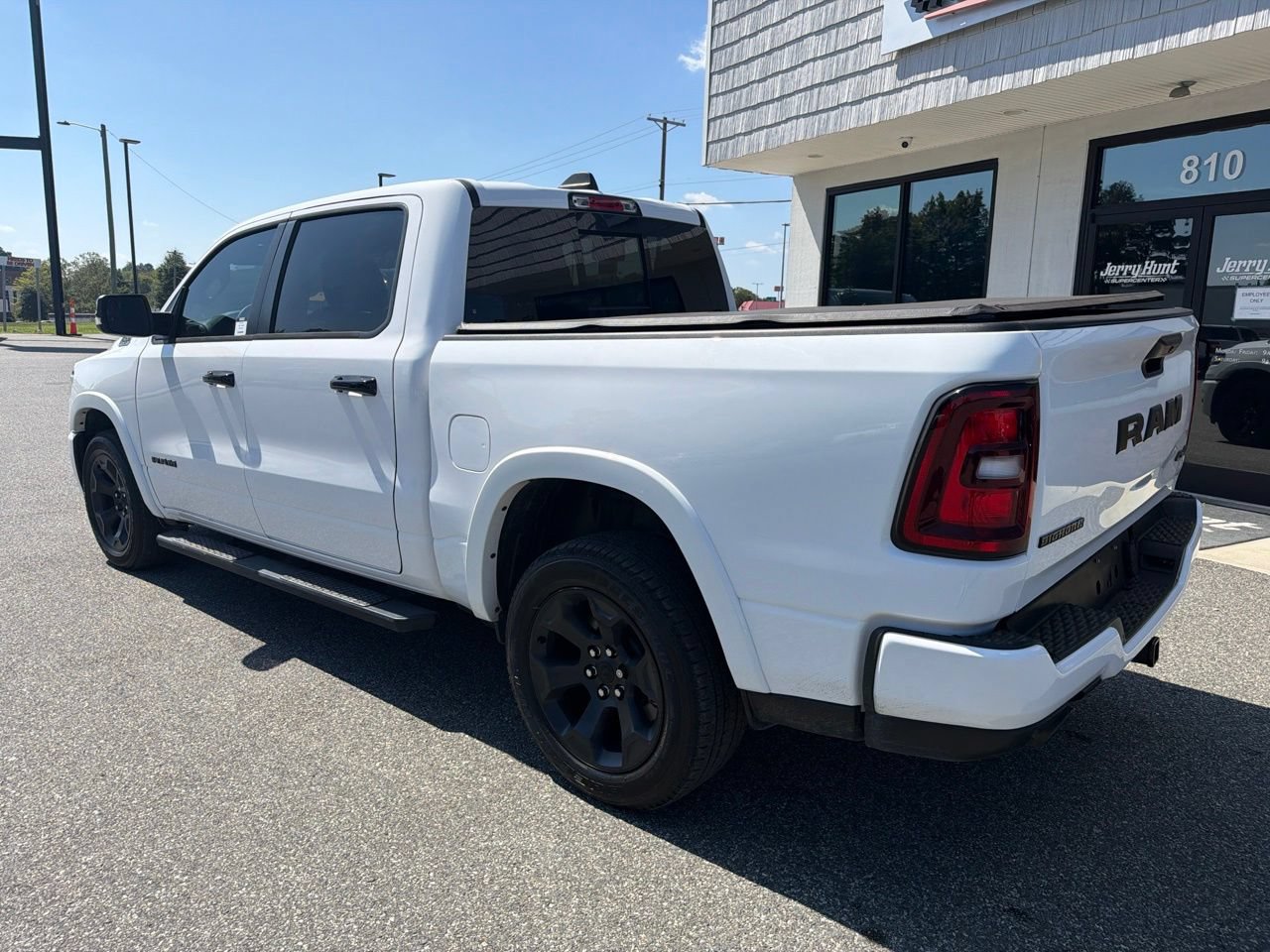 Used 2025 RAM 1500 Big Horn AWD/4WD image 7