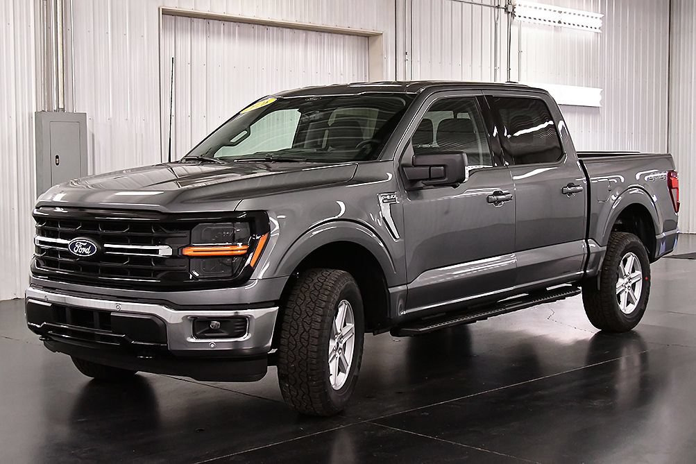 New 2026 Ford F150 XLT w/ Equipment Group 302A MID AWD/4WD image 3