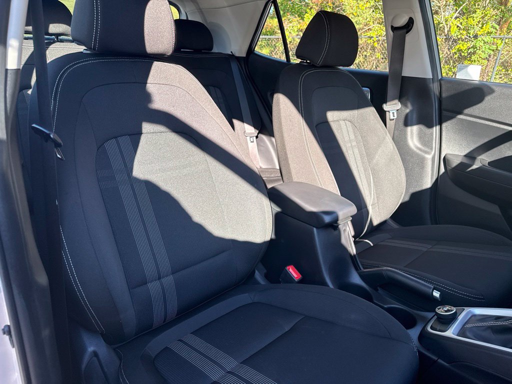 Used 2025 Hyundai Venue SEL FWD image 41