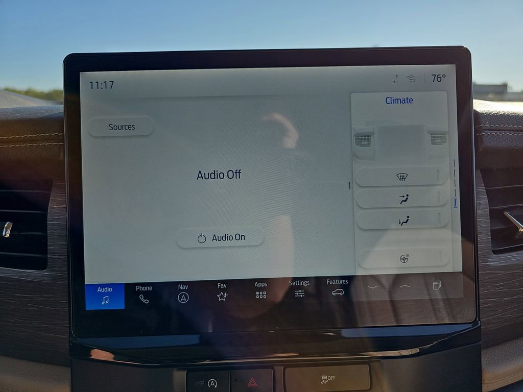 Used 2024 Ford Expedition Limited image 26