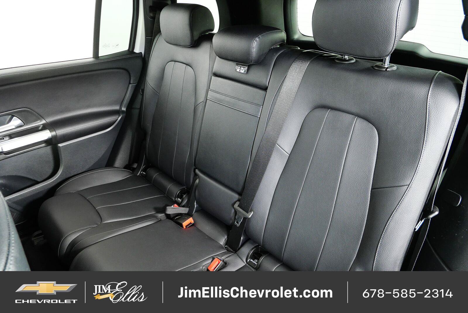 Used 2022 Mercedes-Benz GLB 250 w/ Premium Package Lite image 17