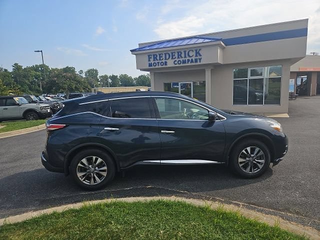Used 2016 Nissan Murano SV AWD/4WD image 3