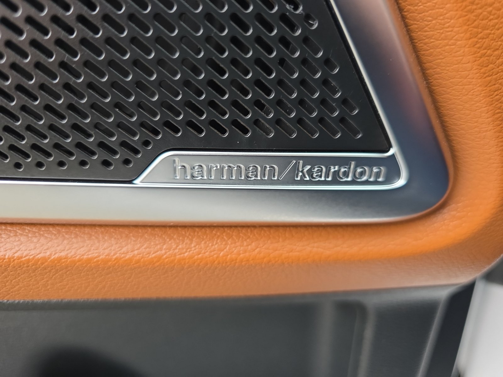 Certified 2025 Kia Telluride SX Prestige X-Pro AWD/4WD image 25
