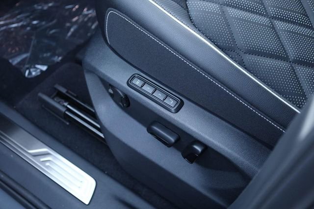 New 2026 Volkswagen Atlas SEL Premium R-Line image 8