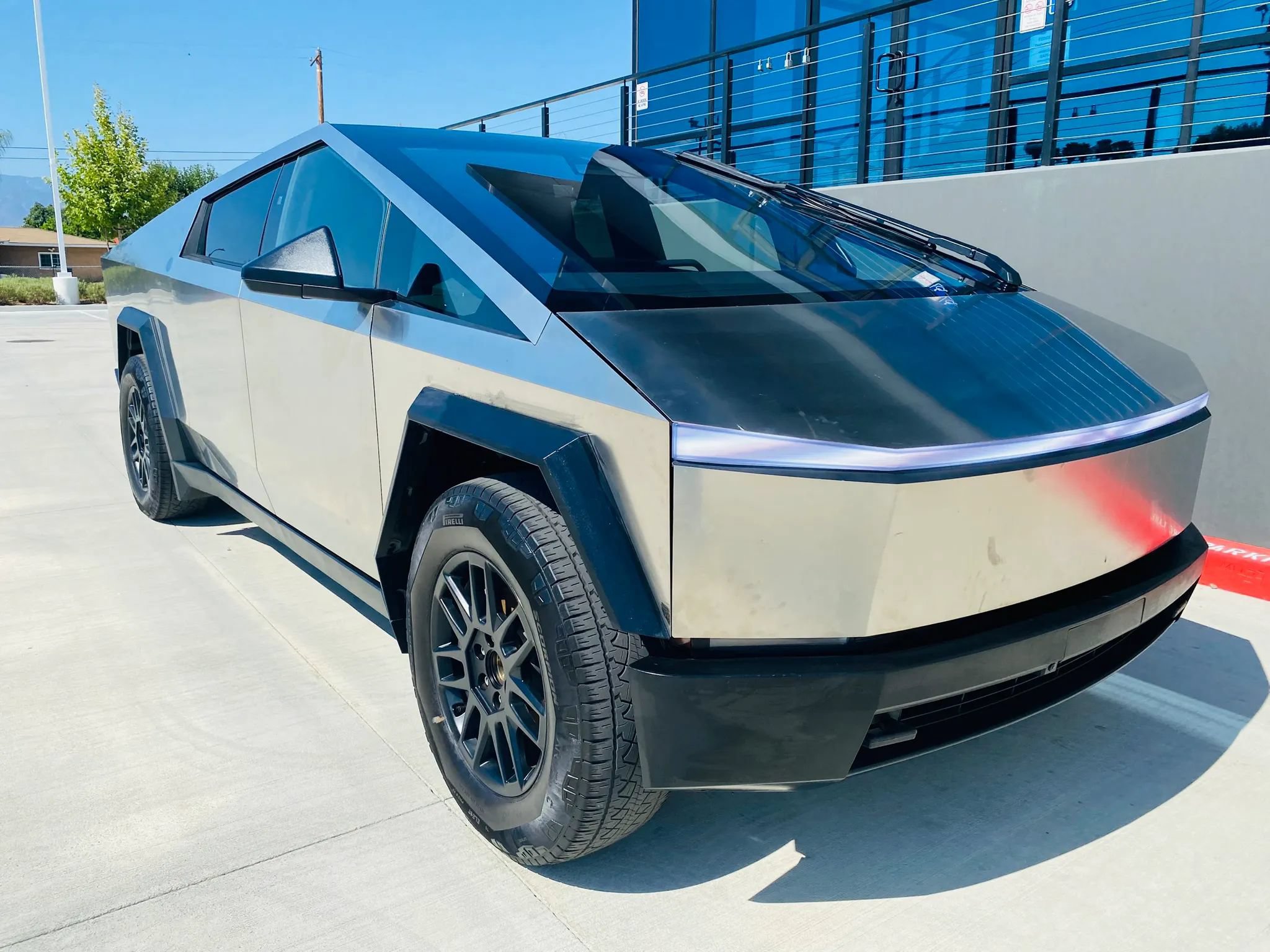 Used 2024 Tesla Cybertruck AWD Crew Cab image 12